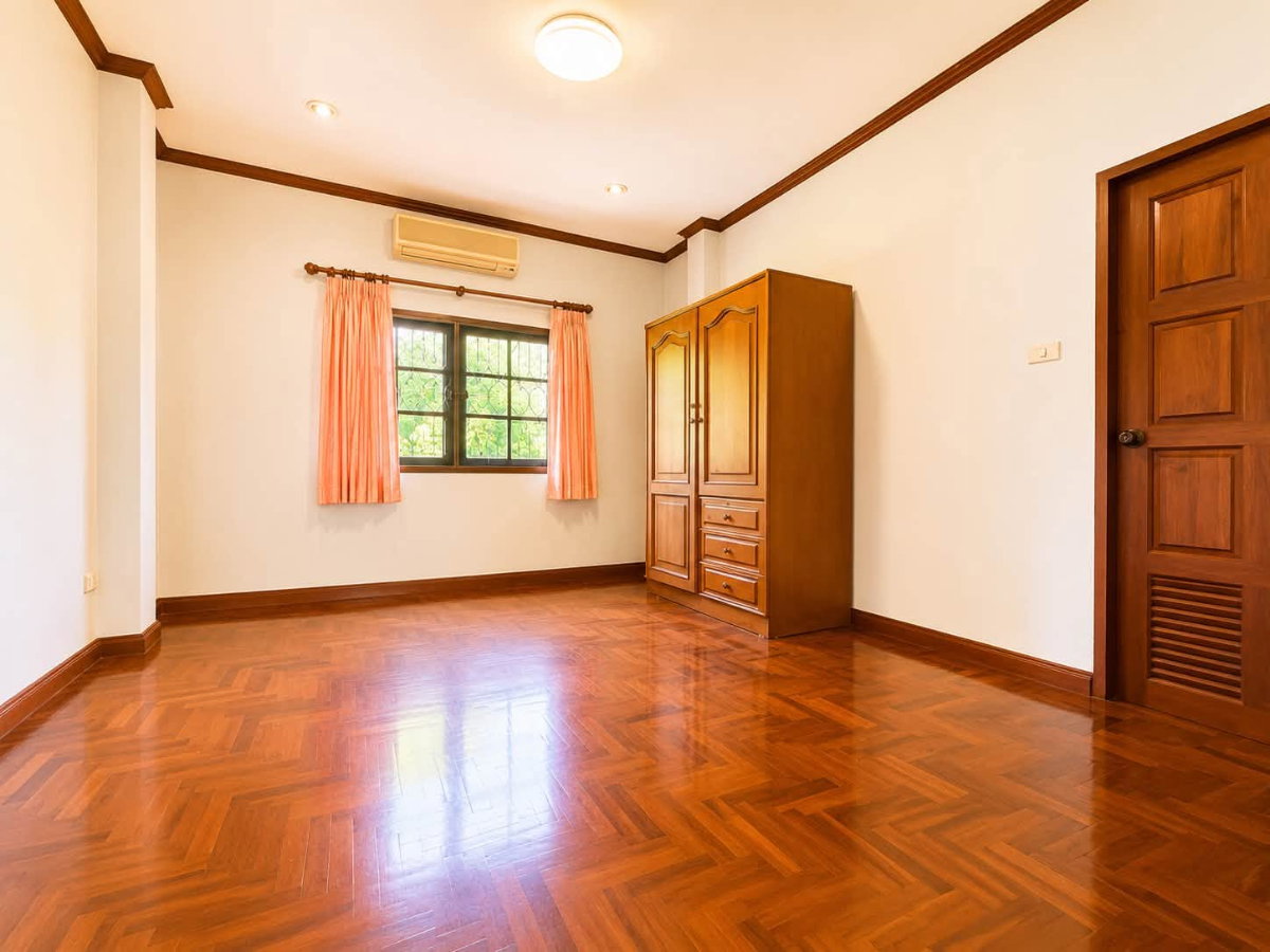 รูป บ้านเดี่ยวหลังใหญ่ 95 ตร.ว. 4 ห้องนอน 4 ห้องน้ำ ทำเลใกล้สุวรรณภูมิ พร้อมเข้าอยู่! - รูปที่ 13/18