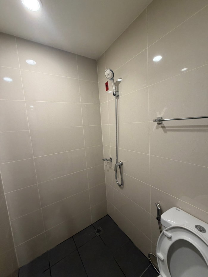 picture Condo for rent A space Mega, next to Ikea - 6/10