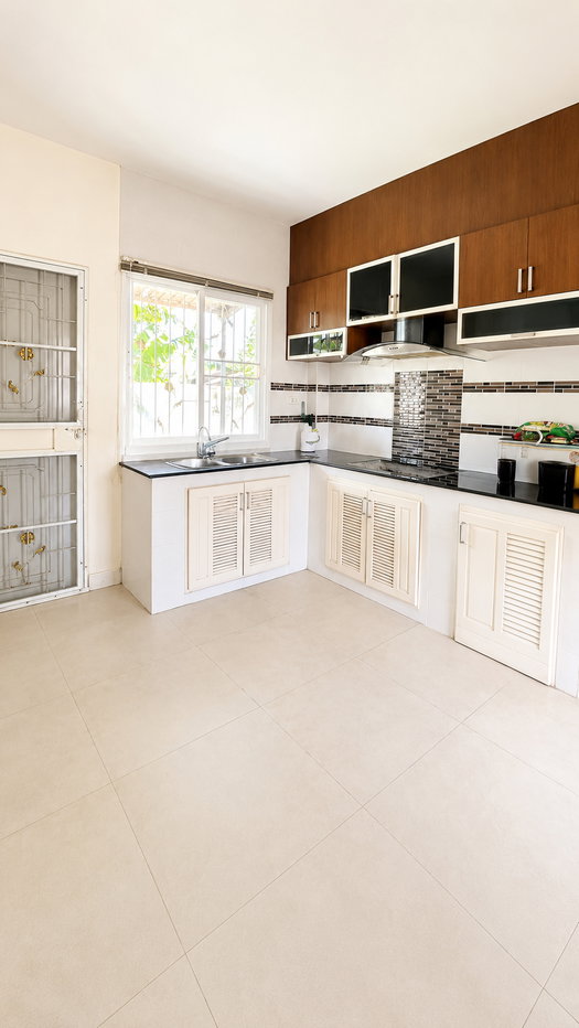 รูป บ้านสันกำแพง พื้นที่กว้าง เงียบสงบร่มรื่นเป็นส่วนตัว จอดรถได้4คัน หมดปัญหาแย่งที่จอดรถ - รูปที่ 6/6