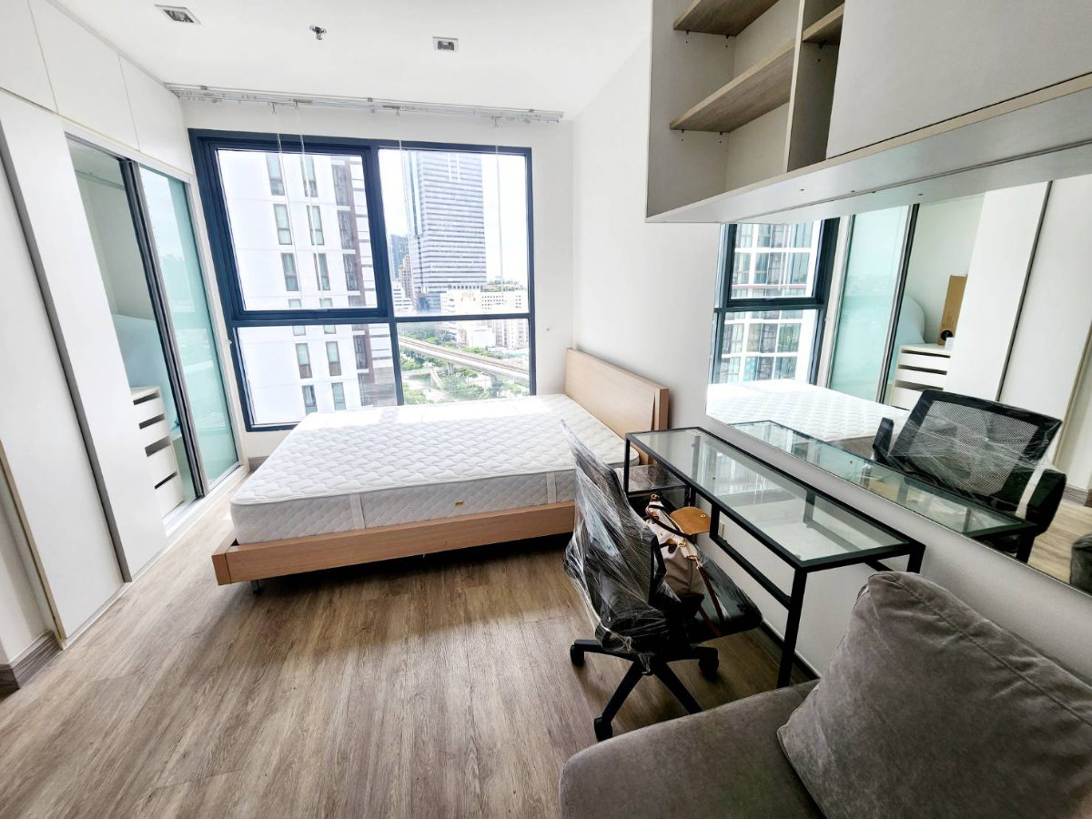 รูป  ให้เช่า ห้องสวย ไอดีโอ โมบิ สาทร ( Ideo mobi sathorn ) ติด BTS ธนบุรี  50 เมตร พร้อมเฟอร์ เพียง 12,000 บาท   - รูปที่ 9/15