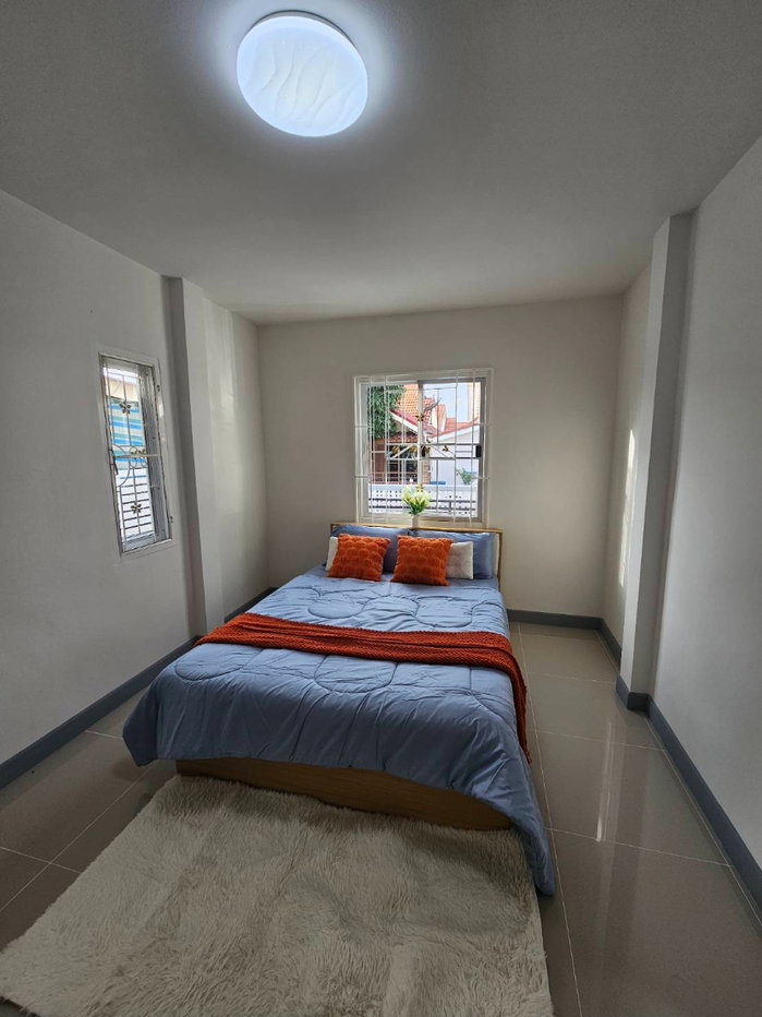 รูป บ้านเดี่ยวชั้นเดียว รีโนเวทใหม่ กว้างมากๆ หมู่บ้านนันทวัน10 ซอยเลียบวารี37 คู้ขวา หนองจอก บ้านสวย ทำเลดี เฟอร์นิเจอร์ครบพร้อมเข้าอยู่ - รูปที่ 17/22