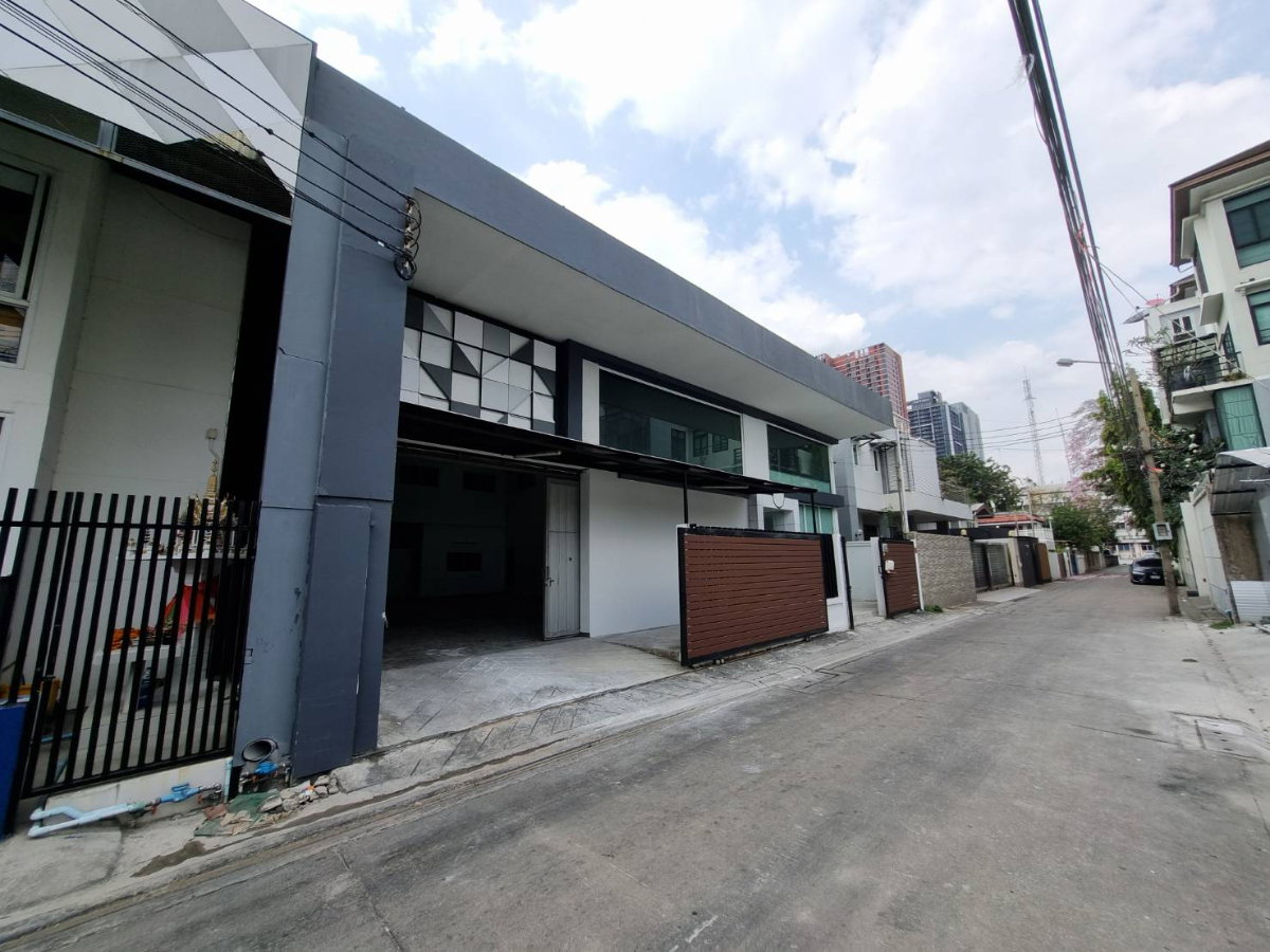 picture FOR RENT | Warehouse + Office | Ramkhamhaeng Soi 4 (Samanmit) - 3/13