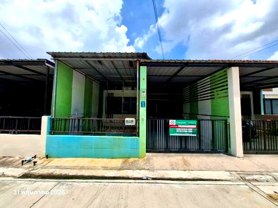Townhouses for sale Chonburi : TOWN HOUSE 24 Sq.w. Muang Chon Buri Chonburi for 1.4M