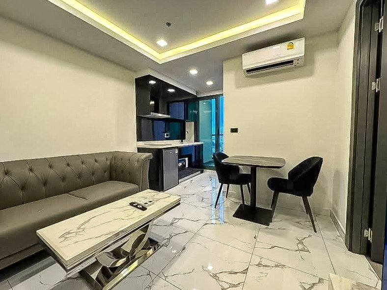 รูป Arcadia Millennium Tower Condo for Sale 1 Bedroom City View - รูปที่ 2/8