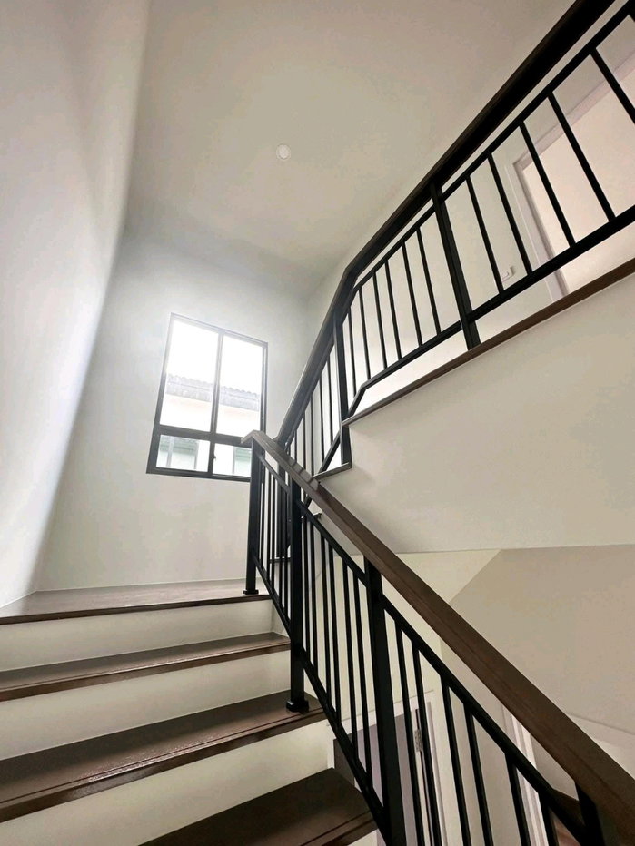 รูป S1530 🏡✨บ้านเดี่ยวสไตล์อังกฤษ ทำเลกรุงเทพกรีฑา GRAND BRITANIA พระราม 9 – กรุงเทพกรีฑา** 💰ราคาเพียง 7.59 ล้านบาท - รูปที่ 8/9