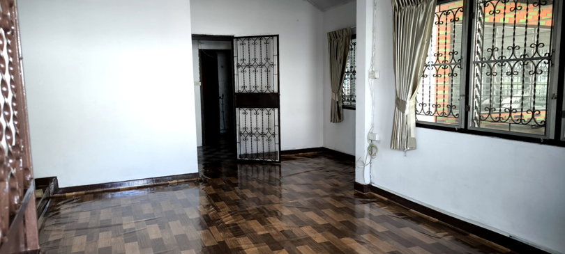 รูป ให้เช่าบ้านเดี่ยวชั้นเดียว เนื้อที่ประมาณ  80 ตรว. หมู่บ้านกฤษดานคร  10  ถนน รัตนธิเบศร์  - รูปที่ 4/8