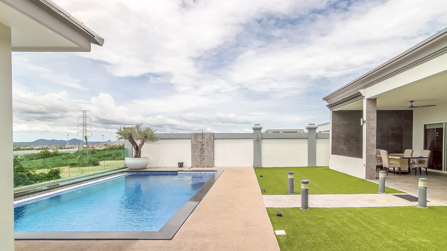 picture Luxury Pool Villa for Sale Khao Talo Pattaya East 4Bedrooms - 12/15