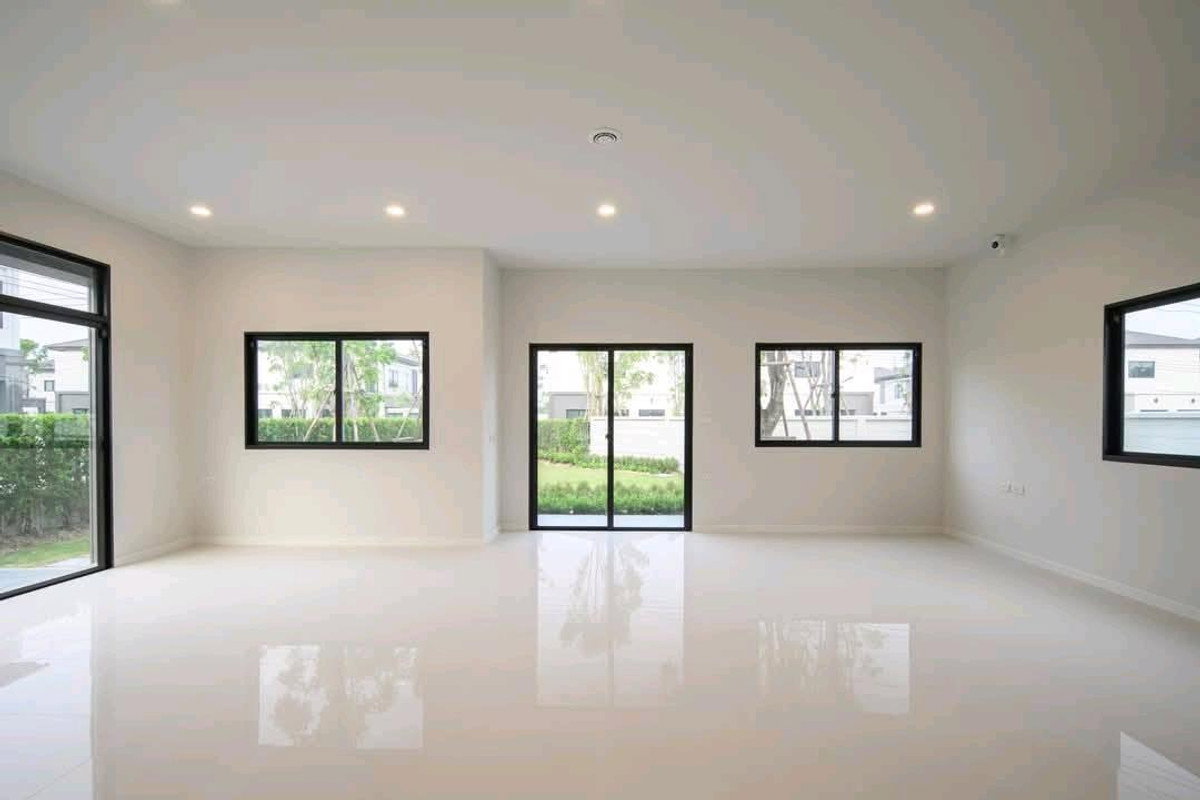 รูป S1530 🏡✨บ้านเดี่ยวสไตล์อังกฤษ ทำเลกรุงเทพกรีฑา GRAND BRITANIA พระราม 9 – กรุงเทพกรีฑา** 💰ราคาเพียง 7.59 ล้านบาท - รูปที่ 3/9