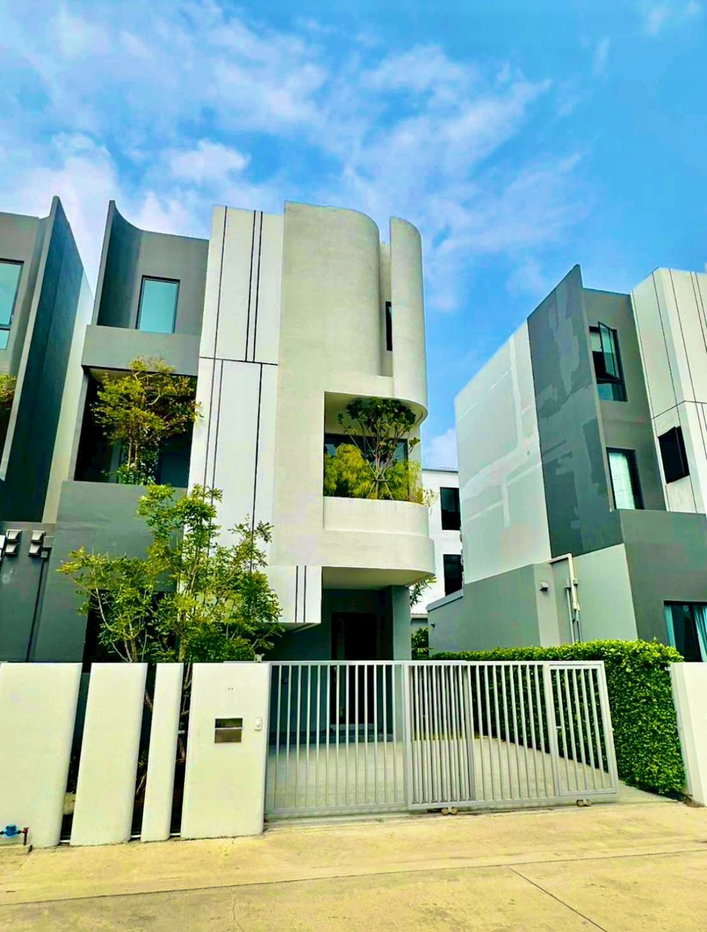 รูป 🏡✨ ให้เช่า The Forest Prime Pool Villa พูลวิลล่าสุดหรู ใกล้สนามบินสุวรรณภูมิ 🔥ค่าเช่าเพียง 65,000 บาท/เดือน - รูปที่ 1/20