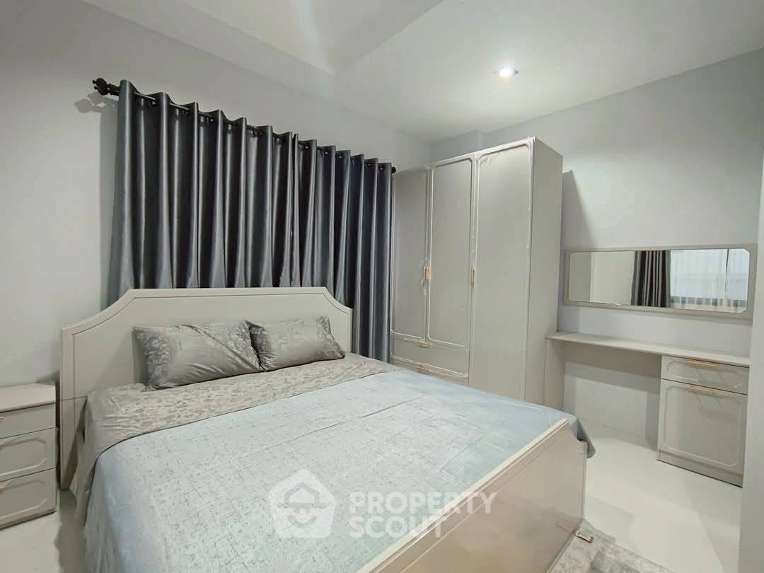 รูป วิลล่า 3 ห้องนอน 250 ตร.ม. ให้เช่า ห้วยใหญ่บางละมุง (ID 3066339) - รูปที่ 12/18