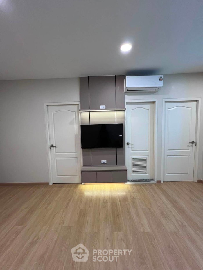 รูป คอนโด 2 ห้องนอน ขนาด 53 ตร.ม. ขาย ใกล้ BTS สุรศักดิ์ 90 ม. โครงการสาทร เฮ้าส์ (ID 3066170) - รูปที่ 4/6