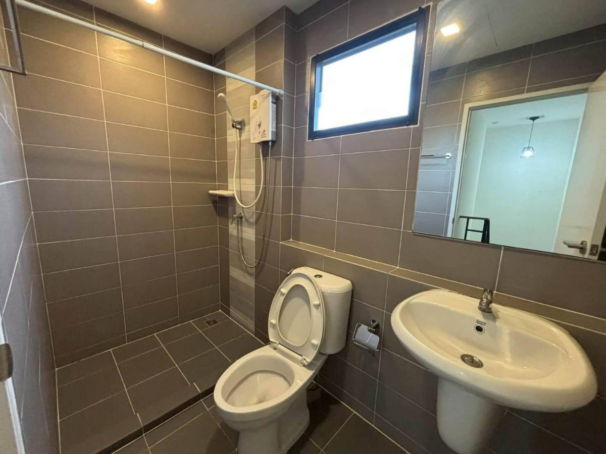 รูป T 1521 ให้เช่า ทาวน์โฮม 2 ชั้น หลังมุม ม.พลีโน บางนา วงแหวน บ้านสวยสภาพดี เฟอร์นิเจอร์ครบ ราคา 25,000 บาท - รูปที่ 12/13