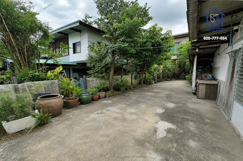 รูป ที่ดินพร้อมสิ่งปลูกสร้าง 50 ตารางวา ซอยลาดพร้าว 63 แยก 3 ใกล้รถไฟฟ้าสายสีเหลือง (สถานีโชคชัย 4) - รูปที่ 8/9