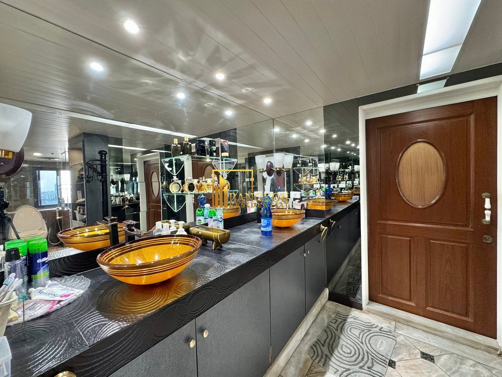 รูป Baan Sathorn | Exceptional 4 Bedroom Penthouse in Prime Area - BR19428CD - รูปที่ 14/39