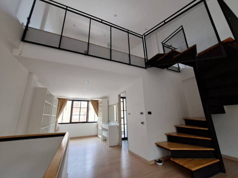 ให้เช่าบ้านใหม่ทั้งหลัง 3 ชั้น ครึ่งสไตล์ Loft Modern เพดานสูง พร้อมเฟอร์ 3 นอน 3 น้ำ บนถนนแจ้งวัฒนะ ใกล้รร. นานาชาติ