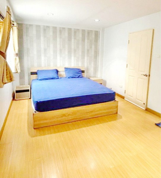 รูป โรบินสันไลฟ์สไตล์ ศรีสมาน 900 ม. ถ เลี่ยงเมืองปากเกร็ด ซ25-31 ให้เช่าทาวน์โฮม3ชั้น3นอน3น้ำ ทางด่วนศรีสมาน1กม แจ้งวัฒนะ 3 กม 23ตร.ว.160ตร.ม. - รูปที่ 4/8