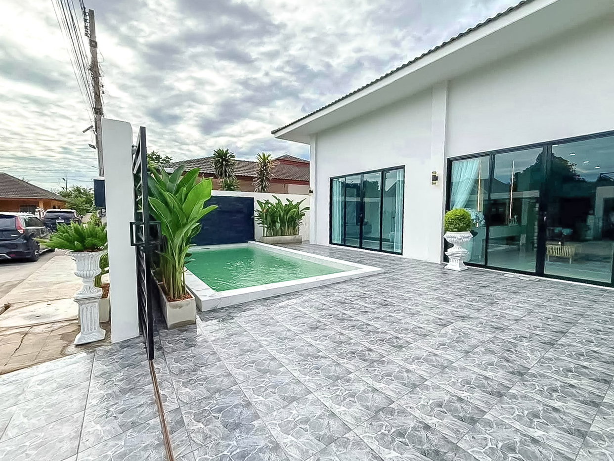 รูป Luxury Pool Villa for Sale Mabprachan East Pattaya 3 Bedroom - รูปที่ 8/9
