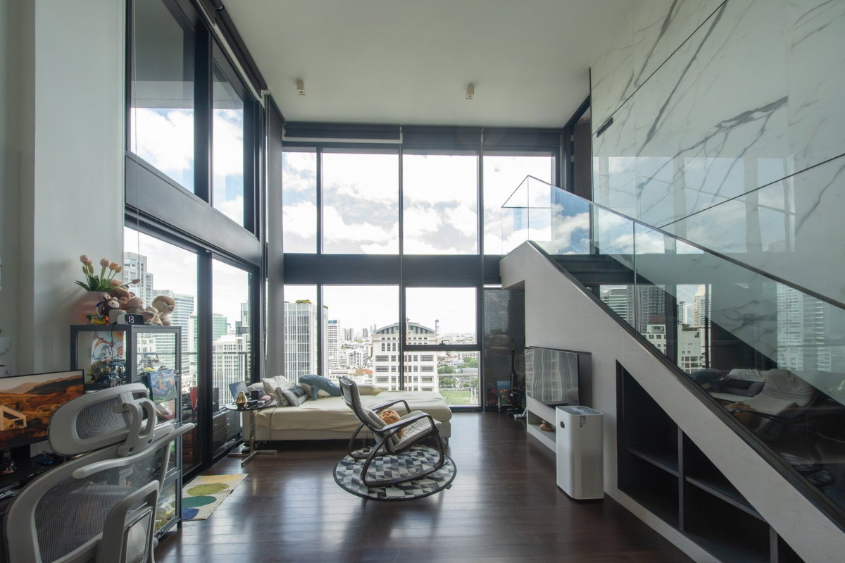 รูป คอนโด 2 ห้องนอน The Lofts Silom ราคา ฿198K/ตร.ม. ใกล้ BTS สุรศักดิ์ สีลม - U6413359 - รูปที่ 2/17