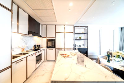 Condos for rent : 🔥For Rent Now🔥 LA CLEF Two-Bedroom Premier, 95 sq.m., 150 meters from BTS Thonglor. Beautiful unit, ready to move in.
