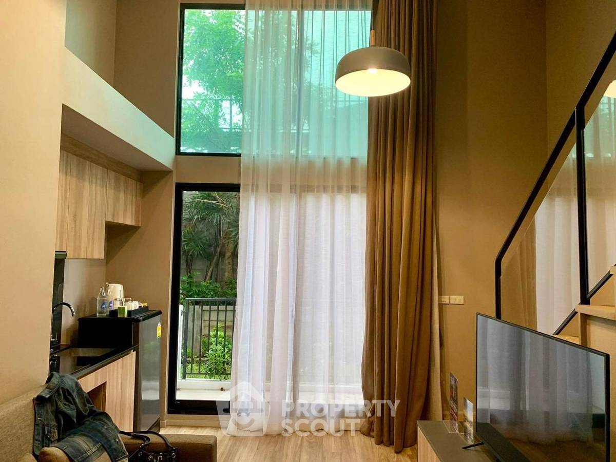 1-BR 51 Sqm Condo For Sale, Blossom Condo @ Sathorn-Charoenrat, BTS Surasak (ID 3066177)