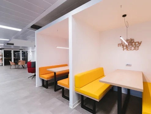picture Serviced office for rent at BTC Space Chalong, Phuket, modern office with co-working facilities, close to Chalong Pier. - 5/11