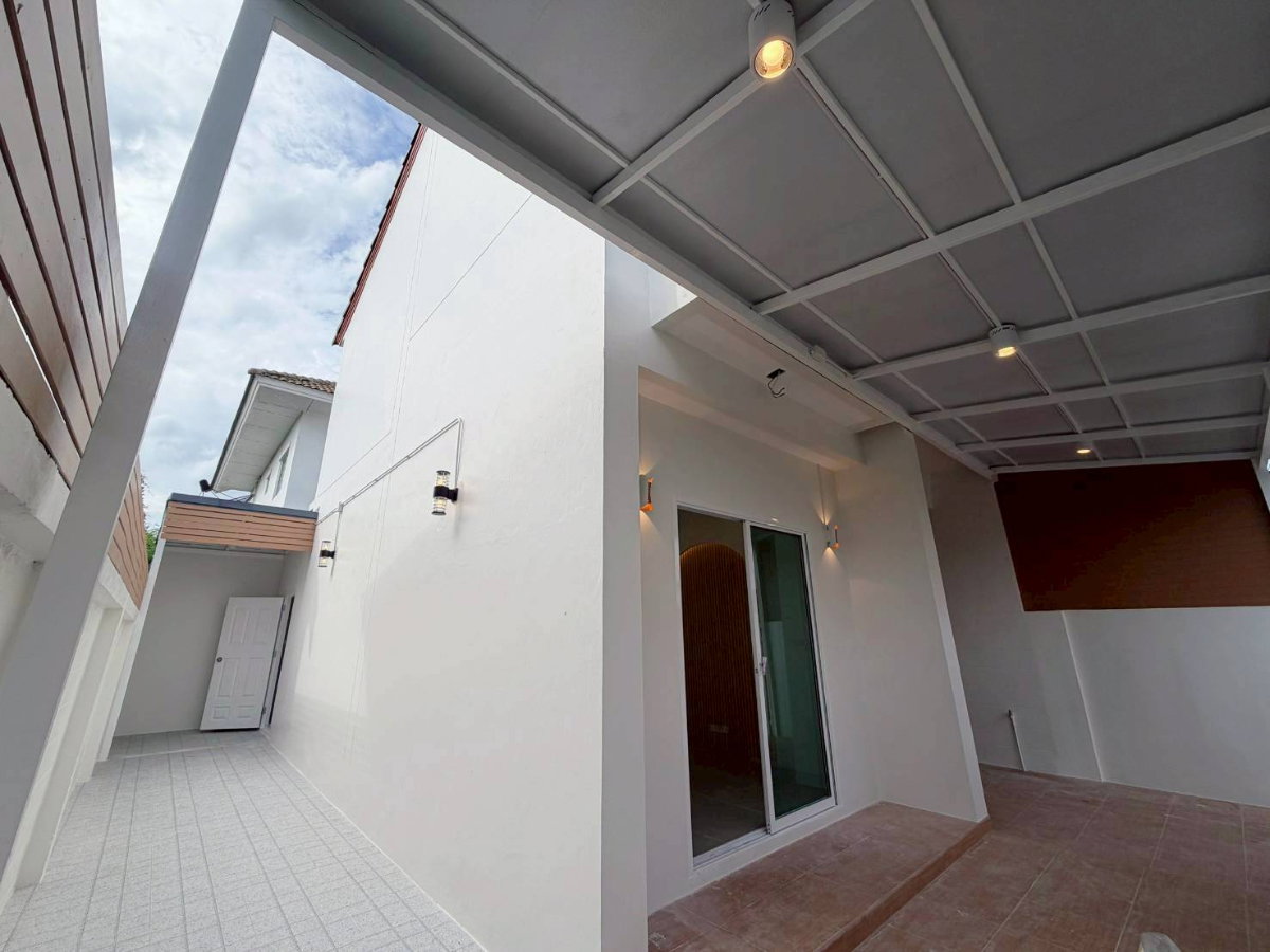 picture ⭐✨RH-070 Townhouse for Sale at LIO Phetkasem 77✨⭐ - 6/20