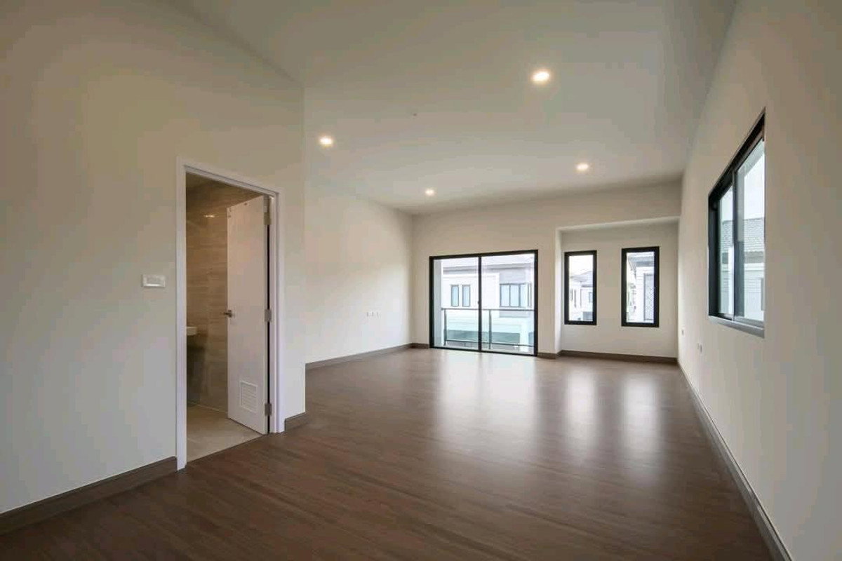 รูป S1530 🏡✨บ้านเดี่ยวสไตล์อังกฤษ ทำเลกรุงเทพกรีฑา GRAND BRITANIA พระราม 9 – กรุงเทพกรีฑา** 💰ราคาเพียง 7.59 ล้านบาท - รูปที่ 6/9