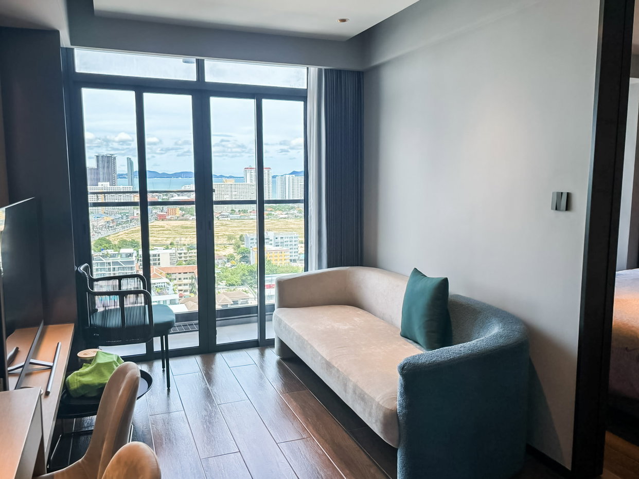 รูป Beverly Mountain Bay Pattaya 1 Bedroom Sea View for Rent - รูปที่ 1/7