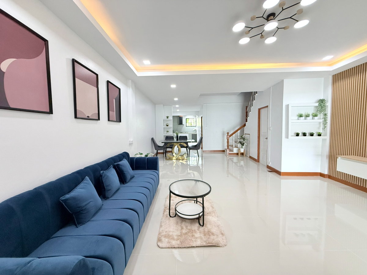 รูป ทาวน์เฮ้าส์ รีโนเวทใหม่ ทำเลดี หมู่บ้านทาวน์แอนด์คันทรี ติดถนนใหญ่ ​ซ.สังฆสันติสุข 16 กระทุ่มราย หนองจอก กว้าง ราคาถูก - รูปที่ 6/34