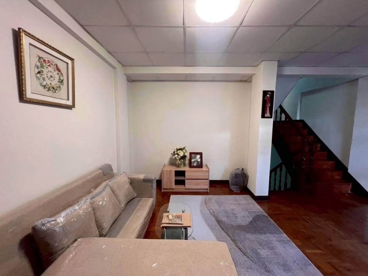 รูป 🏡 ขายบ้าน ทาวน์โฮม 3 ชั้น พร้อมผู้เช่า เหมาะสำหรับลงทุน ทำดีมาก อยู่หลังมหาวิทยาลัยเชียงใหม่ เดินทางสะดวก - รูปที่ 4/16