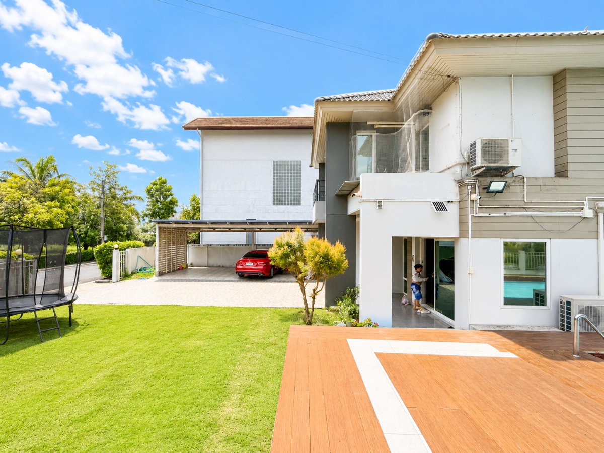 รูป 🏡 บ้านเดี่ยวหลังใหญ่สุดในโครงการ! หลังมุม พร้อมสระว่ายน้ำ + สไลเดอร์+ สระว่ายน้ำส่วนตัว หมู่บ้านอารียาโคโม่ ลาดกระบัง (ใกล้สนามบินสุวรรณภูมิ) - รูปที่ 7/21