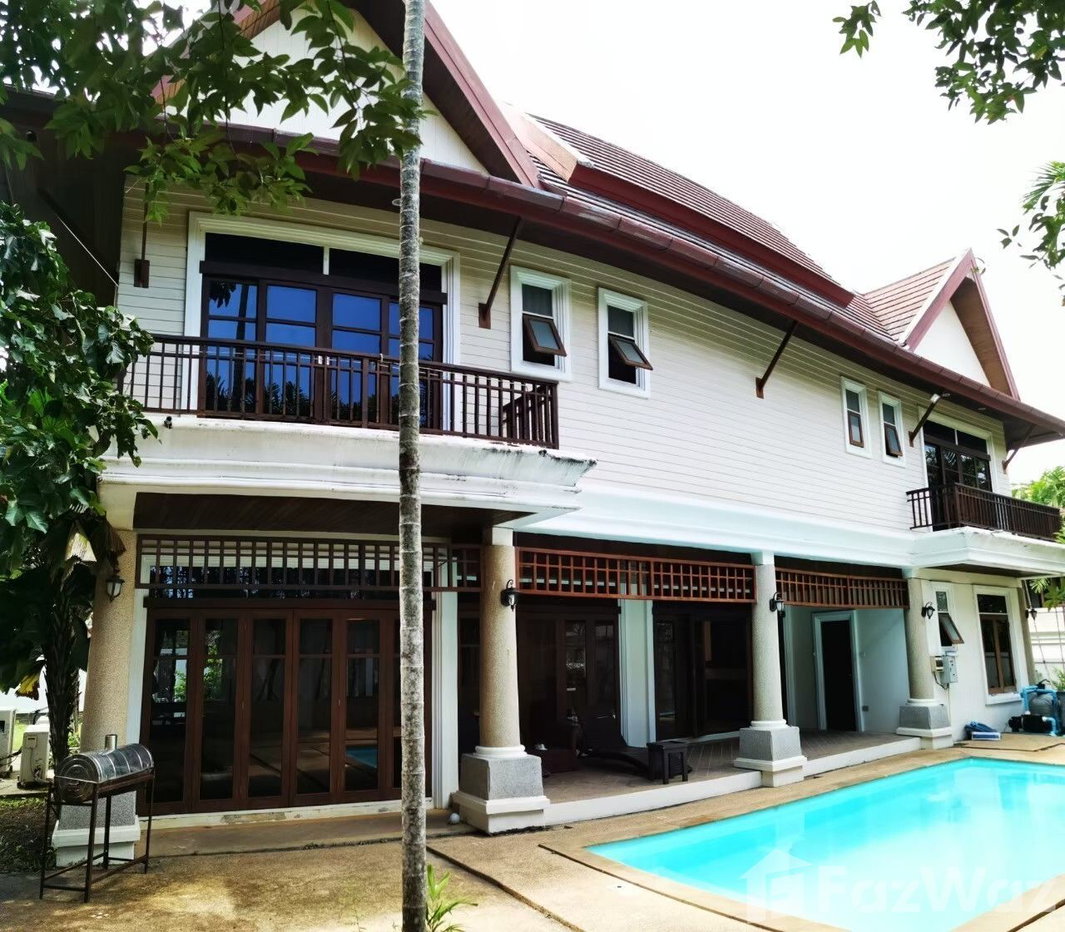 picture Thai Style Villa Nestled in a Peaceful and Safe Location 1367204 - 11/11