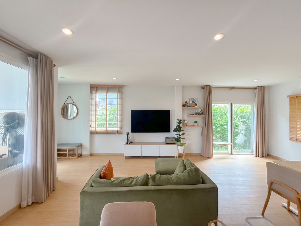 รูป 🏡 ขายบ้านแฝดสวย สภาพใหม่มาก! หมู่บ้านชวนชื่น พาร์ค ปิ่นเกล้า – กาญจนา - รูปที่ 2/17