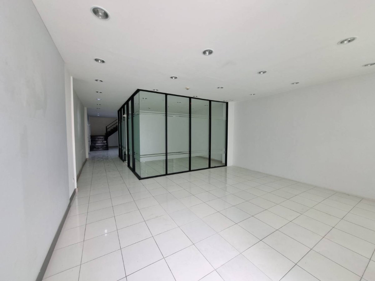 picture FOR RENT | Warehouse + Office | Ramkhamhaeng Soi 4 (Samanmit) - 4/13
