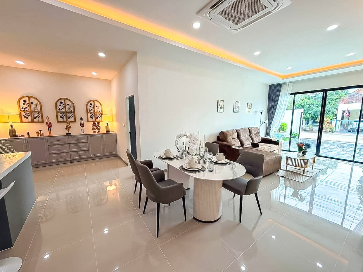 รูป Luxury Pool Villa for Sale Mabprachan East Pattaya 3 Bedroom - รูปที่ 4/9