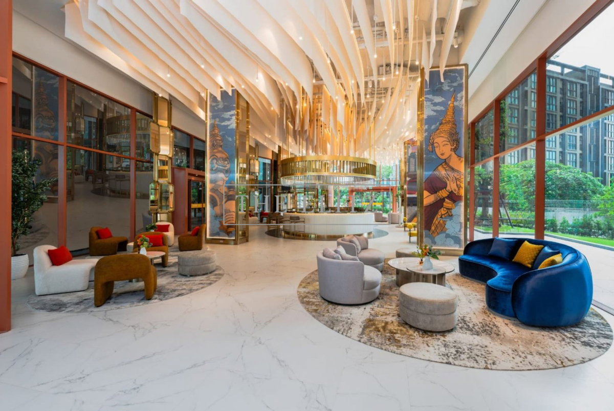 รูป ✨ Sleek Brand-New Duplex Suite with Dramatic Double-Height Ceilings in Prime Rama 9 ✨ - รูปที่ 25/40