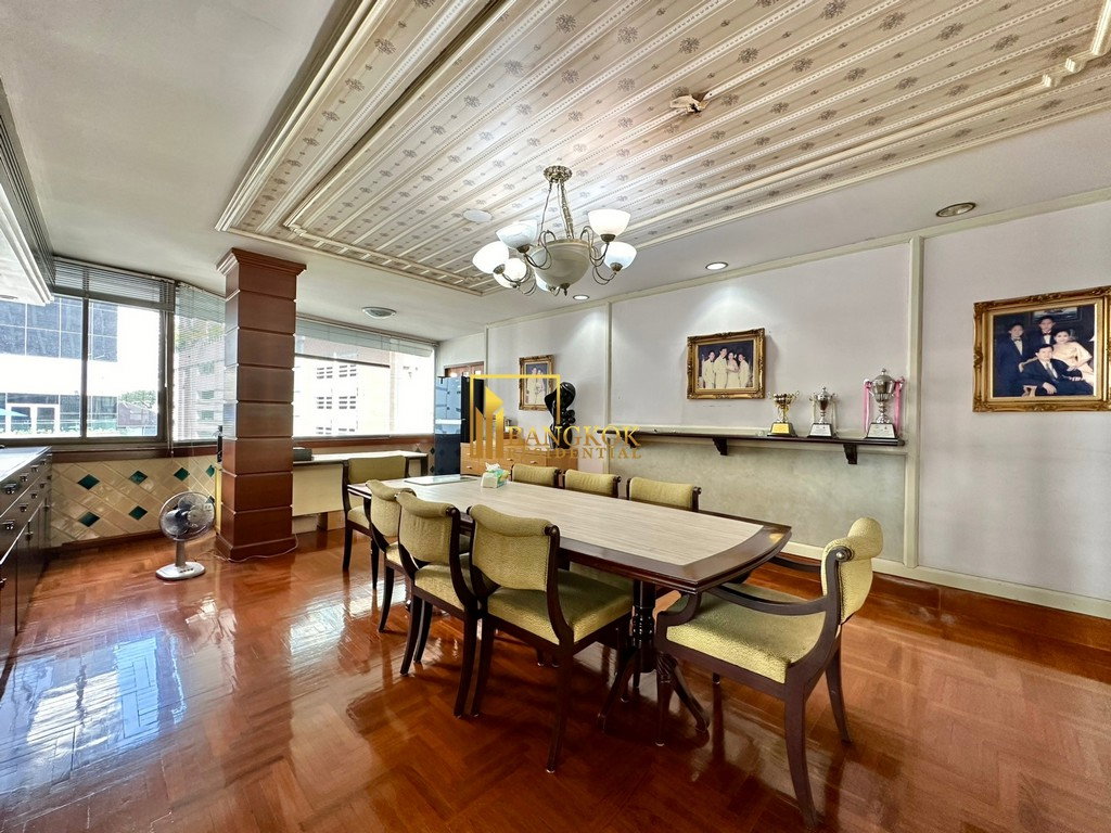 picture Premier Condo | Expansive 4 Bedroom Duplex Condo For Sale - BR18229CD - 4/56