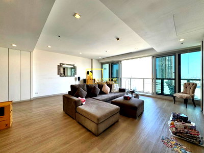 Condos for sale : The River Condo | Beautiful 3 Bedroom Property For Sale - BR19377CD