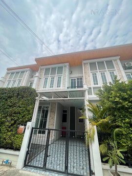 ขายทาวน์เฮาส์ โครงการ โกลเด้น ทาวน์ บางนา-สวนหลวง 2 ชั้น 3 ห้องนอน 2 ห้องน้ำ
