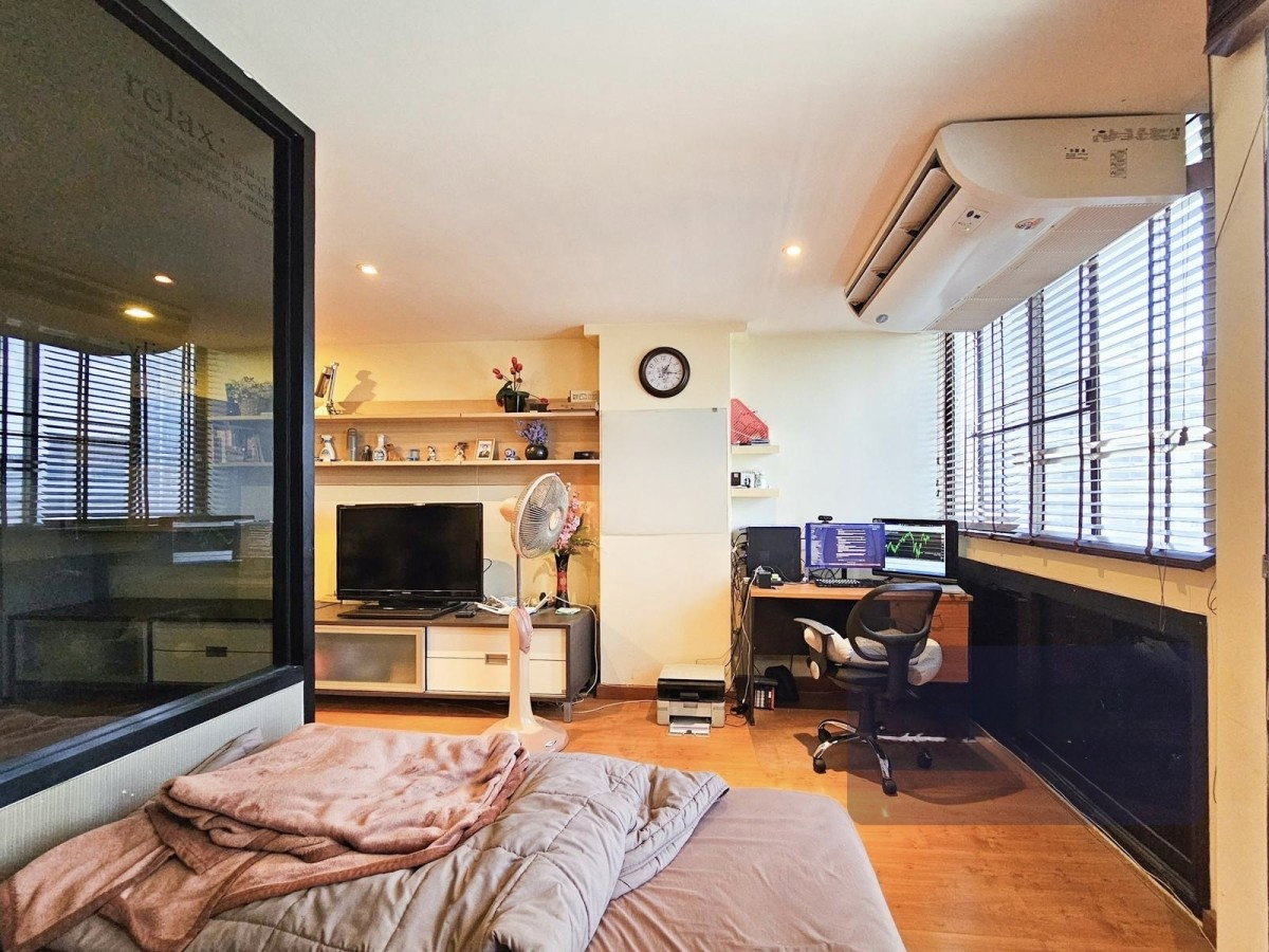 รูป Supalai Place Sukhumvit 39 | เฟอร์นิเจอร์และเครื่องใช้ไฟฟ้า #715005 - รูปที่ 2/11
