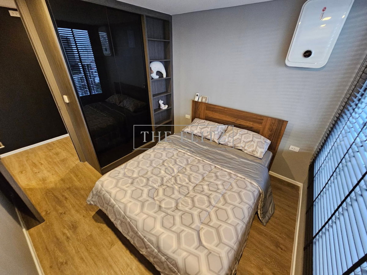 รูป ✨ Sleek Brand-New Duplex Suite with Dramatic Double-Height Ceilings in Prime Rama 9 ✨ - รูปที่ 12/40