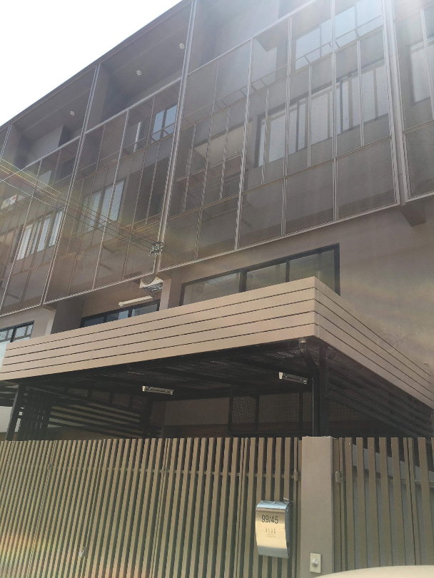 รูป ให้เช่าบ้านใหม่ทั้งหลัง 3 ชั้น ครึ่งสไตล์ Loft Modern เพดานสูง พร้อมเฟอร์ 3 นอน 3 น้ำ บนถนนแจ้งวัฒนะ ใกล้รร. นานาชาติ - รูปที่ 3/9
