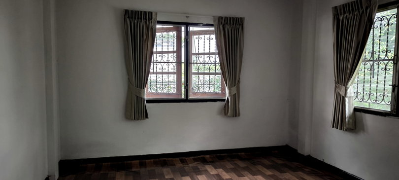 รูป ให้เช่าบ้านเดี่ยวชั้นเดียว เนื้อที่ประมาณ  80 ตรว. หมู่บ้านกฤษดานคร  10  ถนน รัตนธิเบศร์  - รูปที่ 5/8