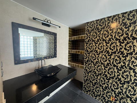 Special price, limited quantity Windsor Tower