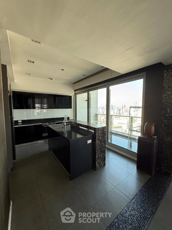 picture 4-BR 324 Sqm, The River Condominium, 400m to BTS Saphan Taksin (ID 3066162) - 4/13