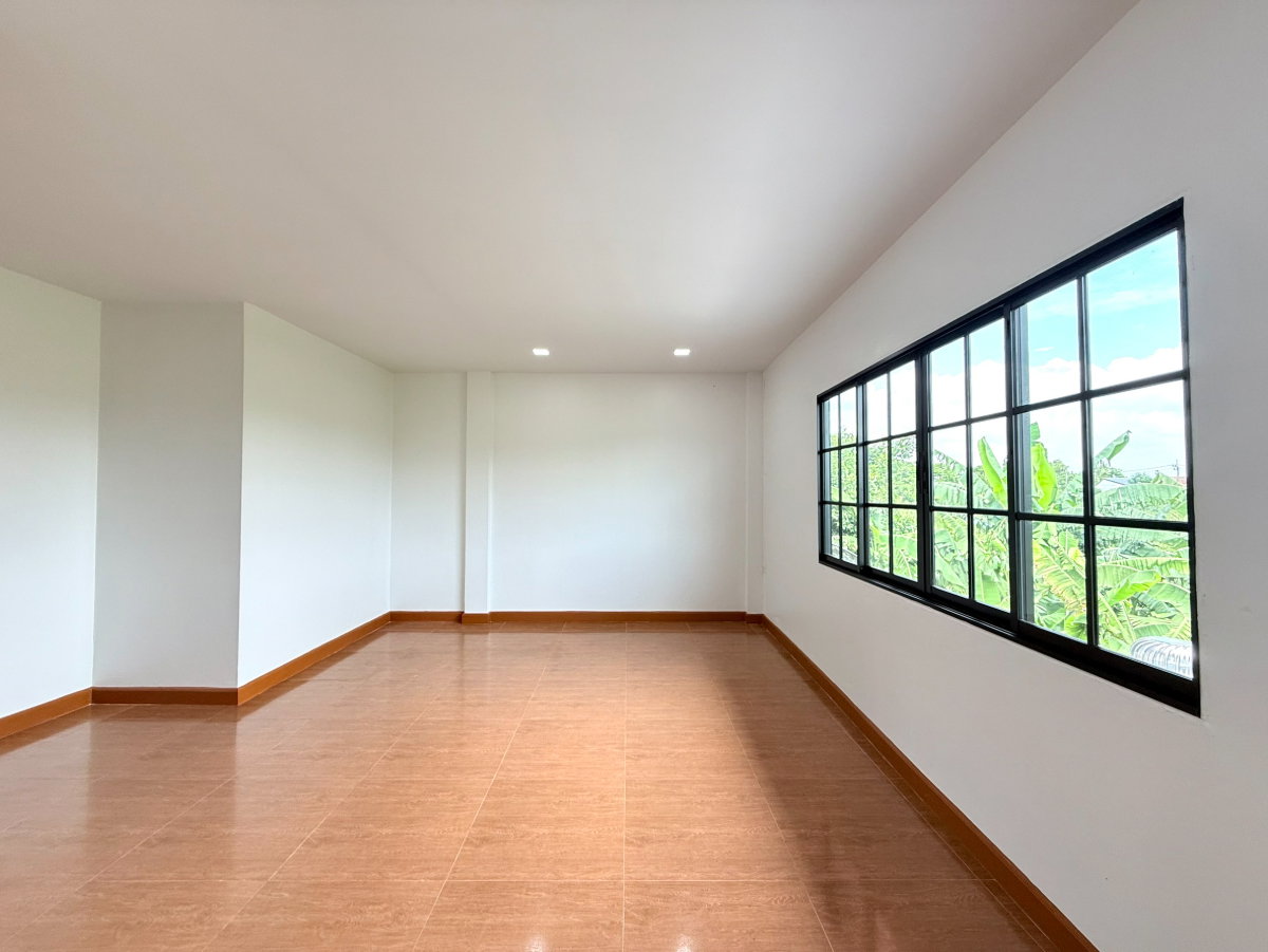 รูป ทาวน์เฮ้าส์ รีโนเวทใหม่ ทำเลดี หมู่บ้านทาวน์แอนด์คันทรี ติดถนนใหญ่ ​ซ.สังฆสันติสุข 16 กระทุ่มราย หนองจอก กว้าง ราคาถูก - รูปที่ 20/34
