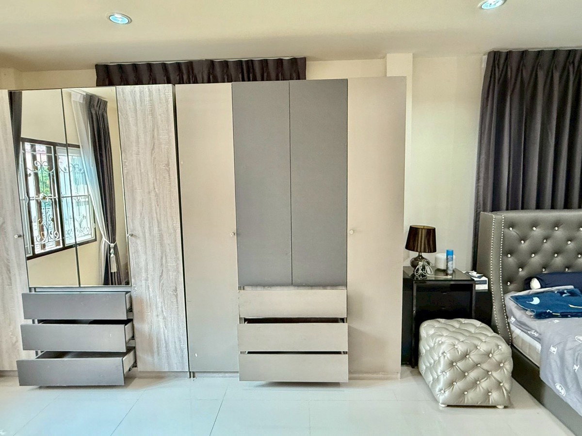 รูป 📌 บ้านเช่าพร้อมอยู่ บ้านใหม่มือ 1 หมู่บ้าน KC Parkville 3 3 ห้องนอน 3 ห้องน้ำ หลังใหญ่ รีโนเวทใหม่ทั้งหลัง ทำเลดี ซอยหทัยราษฎร์ 34/1 - รูปที่ 10/18