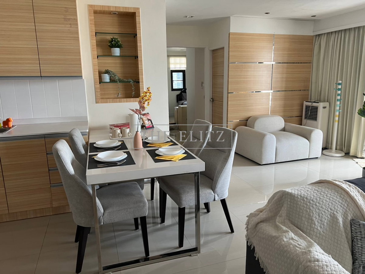 รูป ✨ Newly Renovated Ultra-Spacious Residence Near BTS/MRT – Modern Comfort with Massive Living Area ✨ - รูปที่ 3/19