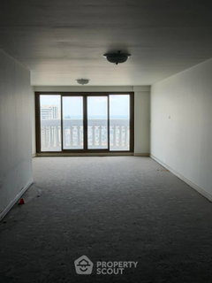 1-BR 68 Sqm On 37th Floor At Nusa State Tower near BTS Saphan Taksin (400m) (ID 3066160)