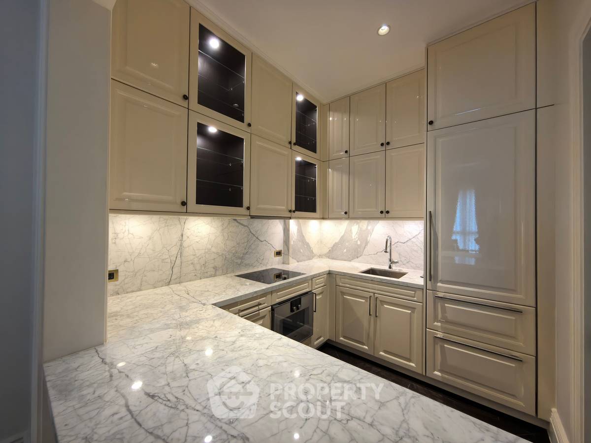 picture 2-BR 136 Sqm Condo At 98 Wireless, 200m to BTS Phloen Chit (ID 3066124) - 5/7